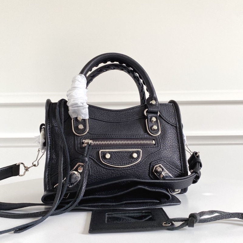 Ba1en*iaga classic city bags